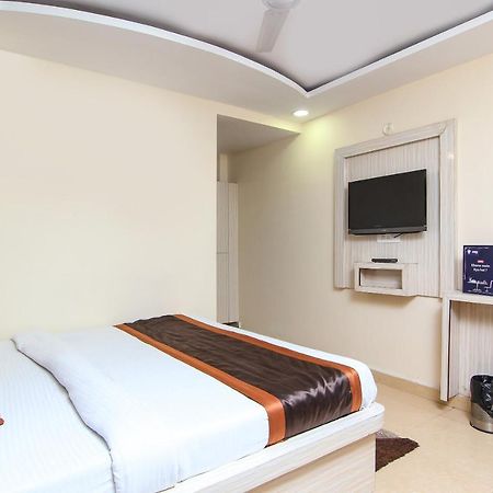 Oyo 8883 Hotel Comfort Zone Lakhnau Kültér fotó