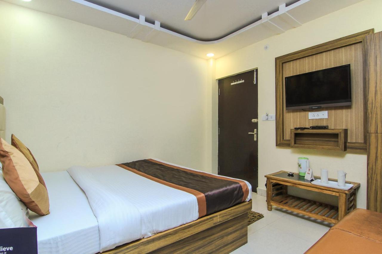 Oyo 8883 Hotel Comfort Zone Lakhnau Kültér fotó